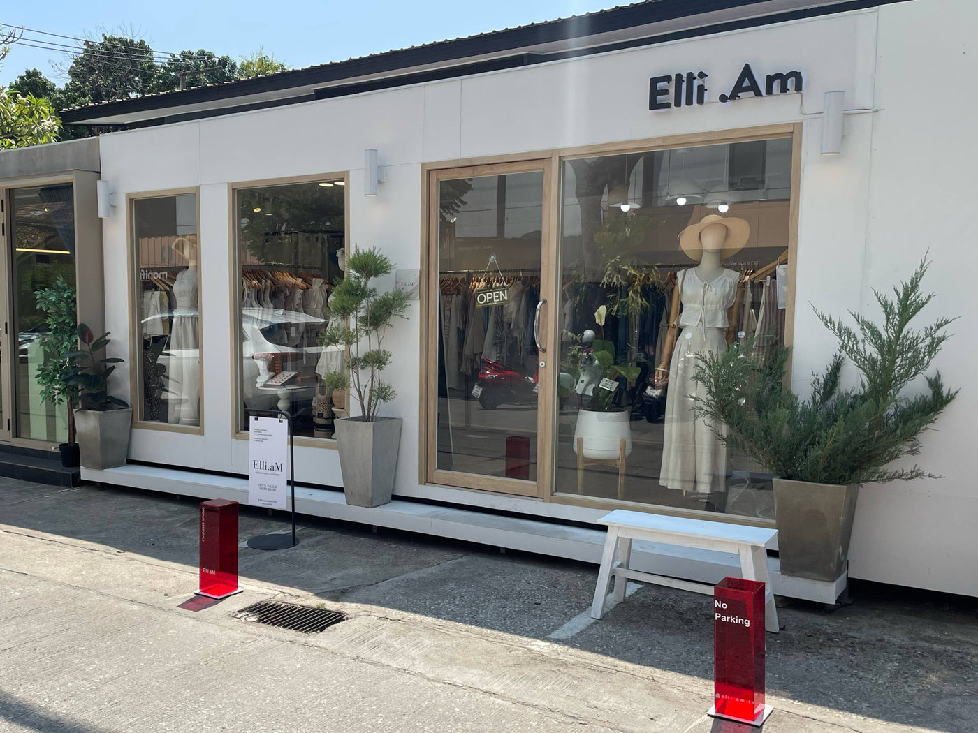 Elli.aM — Nimman Soi 5